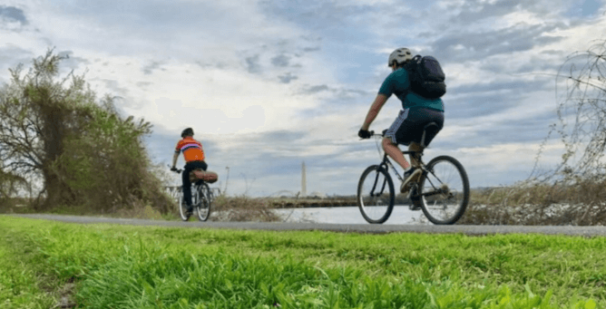 How can riders plan a safe and enjoyable trail route?